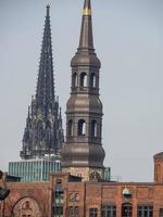 a cidade de hamburgo na alemanha foto