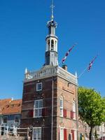 a cidade de alkmaar na holanda foto