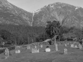 primavera em eidfjord noruega foto