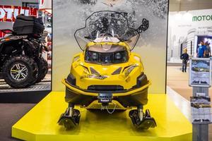 moscou - agosto de 2016 snowmobile stels 800 viking apresentado no salão internacional de automóveis mias moscou em 20 de agosto de 2016 em moscou, rússia foto