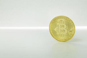 closeup de imagem de dinheiro eletrônico de moeda criptográfica bitcoin. foto