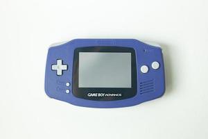 bangkok tailândia 13 de janeiro de 2020 nintendo game boy advance console portátil foto