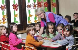 crianças pré-escolares foto