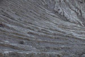 detalhe do vulcão kawah ijen e cratera, indonésia foto