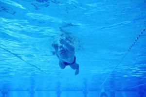 piscina debaixo d'água foto