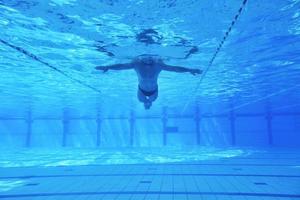 piscina debaixo d'água foto