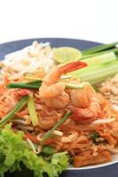 comida tailandesa pad thai foto