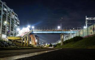 coreia, província de chungcheong do sul, visão noturna de cheonan foto