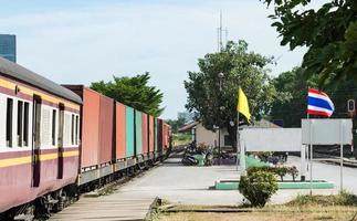 misturar trem de carga foto