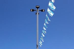 a bandeira israelense azul e branca com a estrela de David. foto