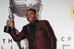 los angeles, 5 de fevereiro - anthony anderson no 47º naacp image awards sala de imprensa no auditório cívico de pasadena em 5 de fevereiro de 2016 em pasadena, ca foto