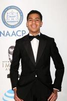 los angeles, 5 de fevereiro - marcus scribner no 47º prêmio naacp image chega ao auditório cívico de pasadena em 5 de fevereiro de 2016 em pasadena, ca foto