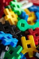 blocos de construção de brinquedo colorido foto