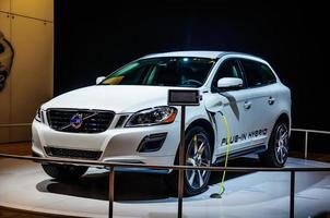 moscou, rússia - agosto de 2012 volvo xc60 hybrid apresentado como estreia mundial no 16º salão internacional de automóveis mias moscou em 30 de agosto de 2012 em moscou, rússia foto