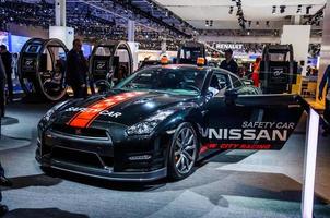 moscou, rússia - agosto de 2012 nissan gt-r r35 safety car apresentado como estreia mundial no 16º salão internacional de automóveis mias moscou em 30 de agosto de 2012 em moscou, rússia foto