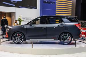 frankfurt - setembro de 2015 ssangyong xlv apresentado na iaa internatio foto