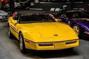 sinheim, alemanha - maio 2022 amarelo cabrio chevrolet corvette c foto