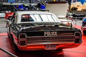 sinheim, alemanha - mai 2022 carro de polícia ford galaxie 500 3ª geração foto