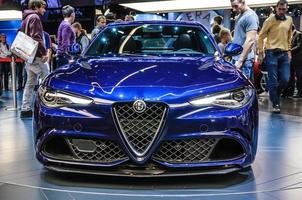 frankfurt - setembro 2015 alfa romeo giulia apresentado no iaa estagiário foto