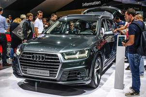 frankfurt - setembro de 2015 audi q7 3.0 tdi quattro apresentado na iaa foto