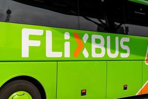 treinador flixbus em verde foto