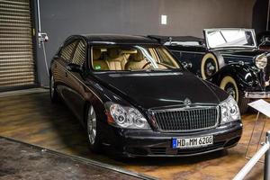 sinheim, alemanha - maio de 2022 black maybach 62 2003 foto