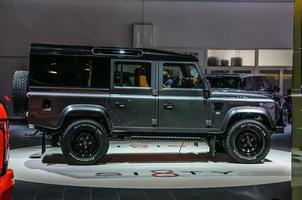 frankfurt - setembro de 2015 land rover defender 110 startech presente foto