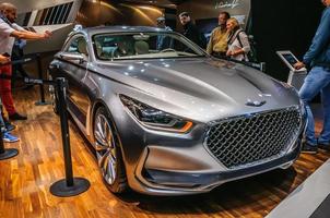 frankfurt - set 2015 hyundai vision g concept apresentado na iaa foto