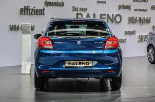 frankfurt - setembro de 2015 suzuki baleno apresentado na iaa internatio foto