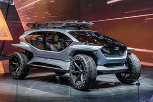 frankfurt, alemanha - setembro de 2019 silver audi ai trail all elétrico offroad concept car, iaa international motor show auto exhibtion foto