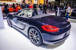 moscou, rússia - agosto de 2012 porsche boxster s 981 apresentado como estreia mundial no 16º salão internacional de automóveis mias moscou em 30 de agosto de 2012 em moscou, rússia foto