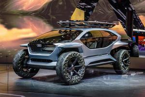 frankfurt, alemanha - setembro de 2019 silver audi ai trail all elétrico offroad concept car, iaa international motor show auto exhibtion foto