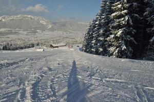 paisagem de montanha do inverno foto