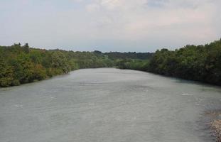 rio dora baltea em viverone foto