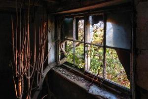 interior do prédio abandonado em cambridgeshire foto