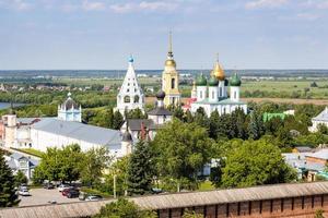 vista acima da catedral em kolomna kremlin foto