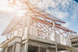 construção residencial nova casa em andamento no canteiro de obras foto