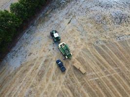 fazendas agrícolas e máquinas de trabalho em dunstable downs inglaterra foto