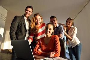 equipe de pessoas de negócios na reunião foto