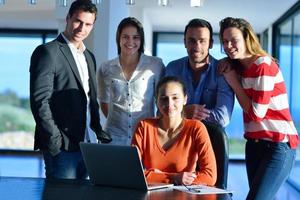 equipe de pessoas de negócios na reunião foto