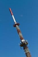 uma torre de telecomunicações foto