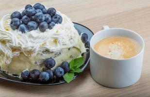 café com bolo de mirtilo foto