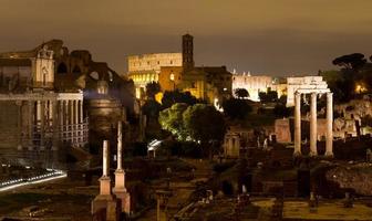 fórum romano, roma, itália foto