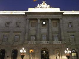 barcelona à noite foto