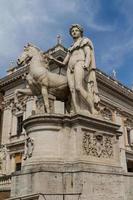 roma, itália, 2022 - praça campidoglio piazza del campidoglio em roma, itália foto