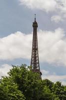 vista do retrato da torre eiffel paris foto