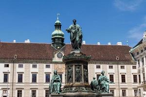 viena, áustria, 2022 - palácio e monumento de hofburg. Viena, Áustria. foto