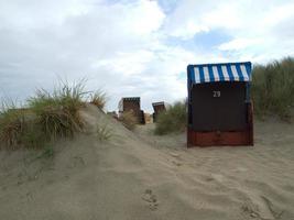 a ilha de borkum no mar do norte foto