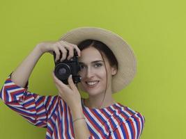 retrato da bela fotógrafa feminina atirando de perto foto