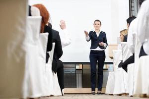 mulher de negócios, dando a apresentação foto